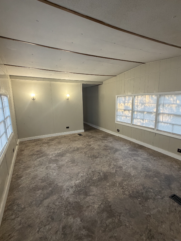 129 Edwards St SE – photo 2