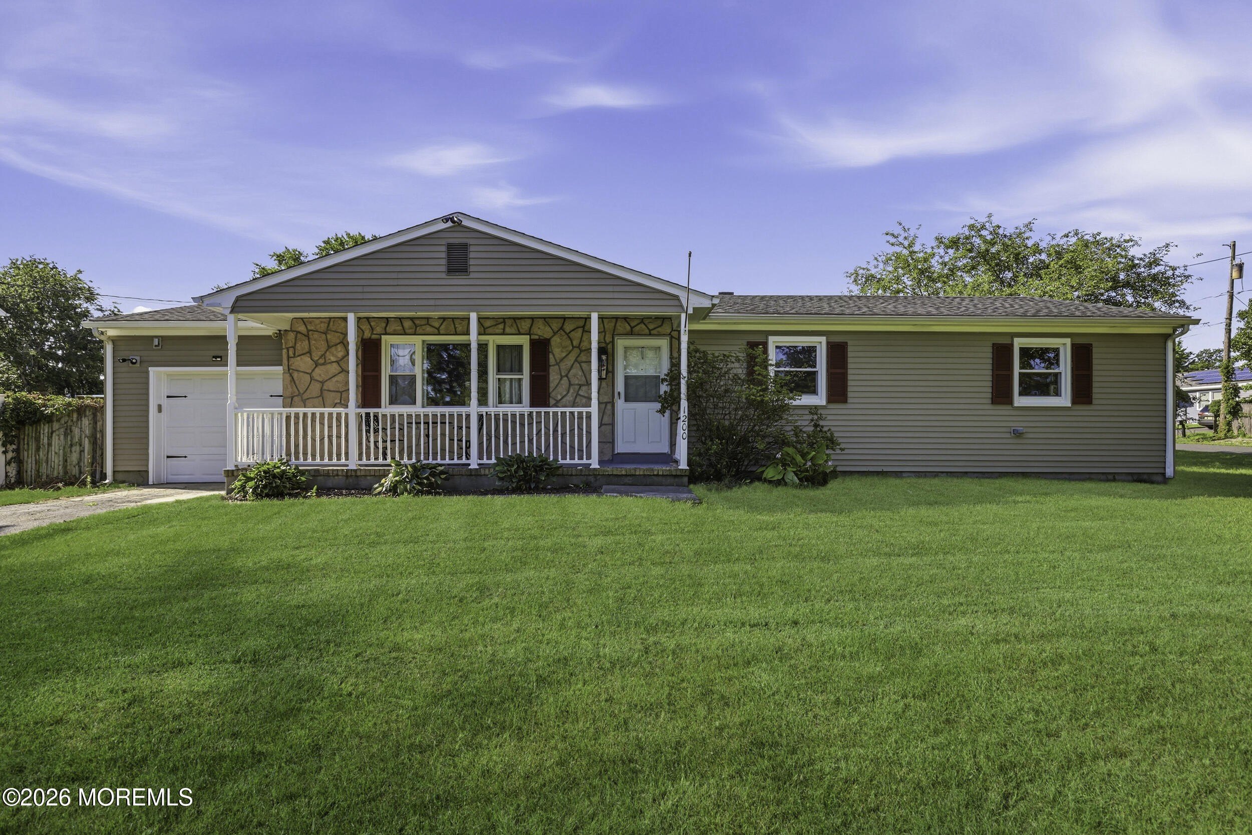 1200 Lawrence Ave – photo 3