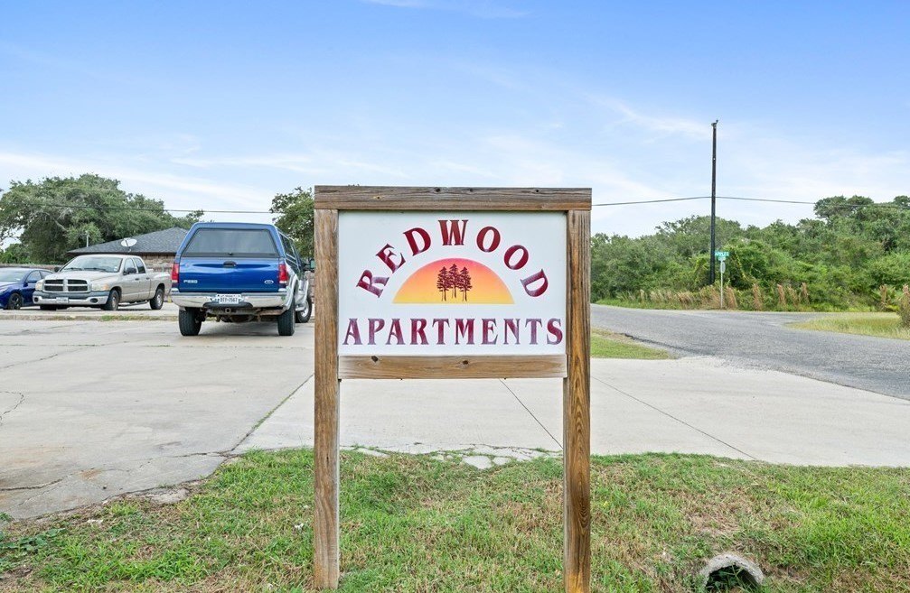 659 Redwood Ave #759 1 – photo 2