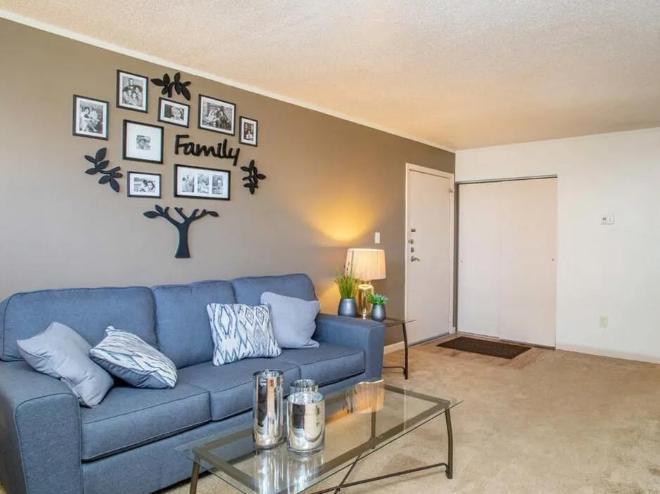 208 S Prospect Rd – photo 5