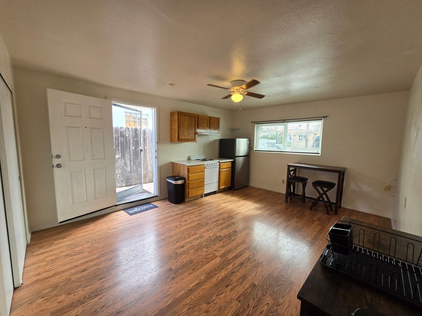 562 Jefferson Ave – photo 1