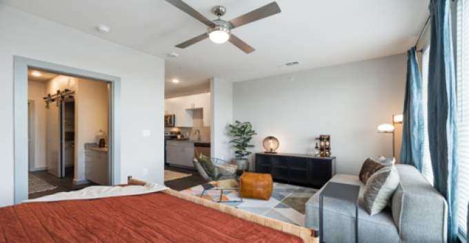 705 Waverly St – photo 3