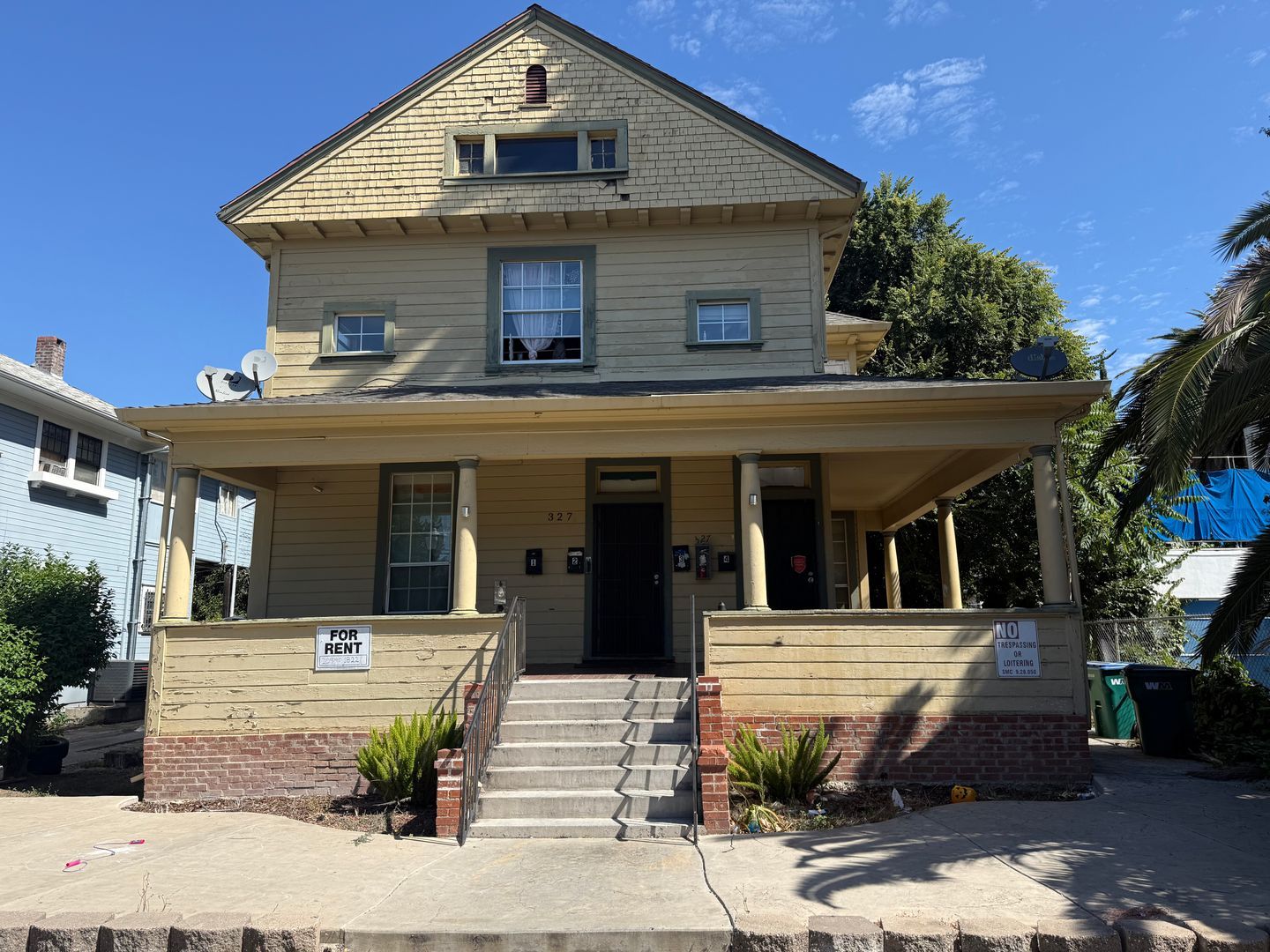 327 E Acacia St unit Unit 4 – photo 2