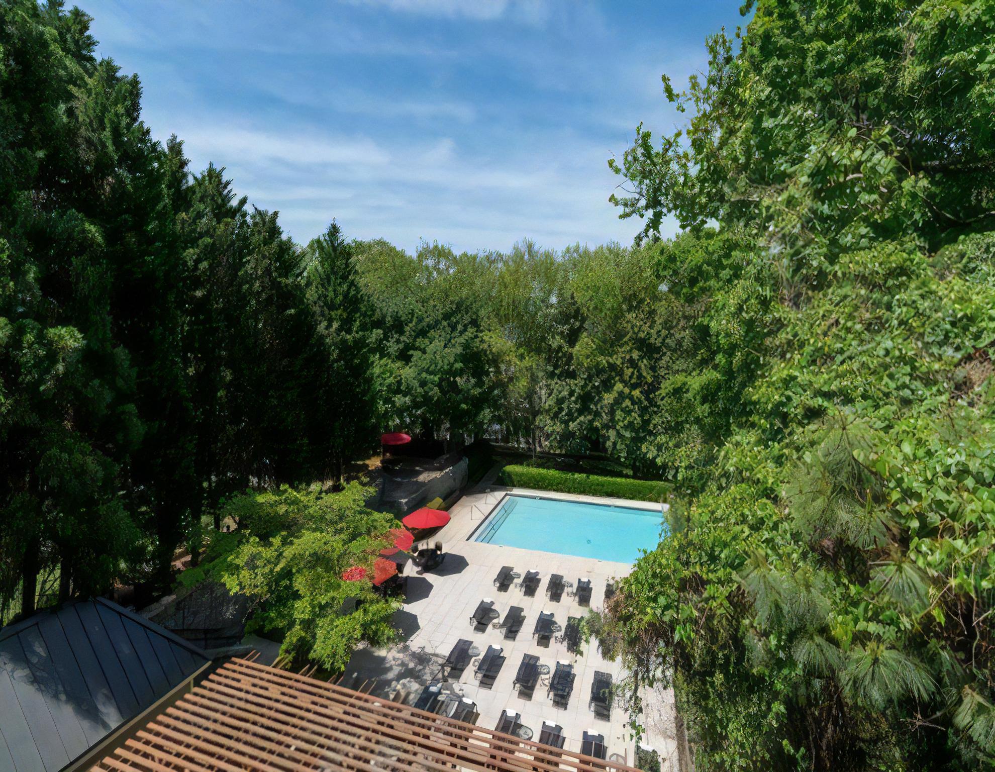 2124 Gables Dr NE – photo 5