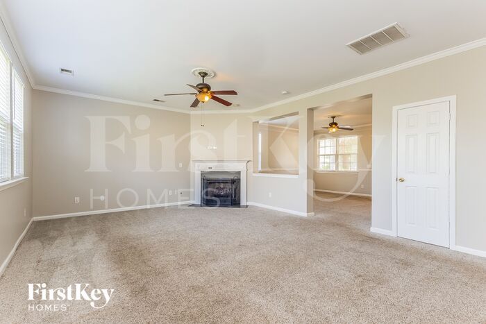 205 Commencement Blvd – photo 3