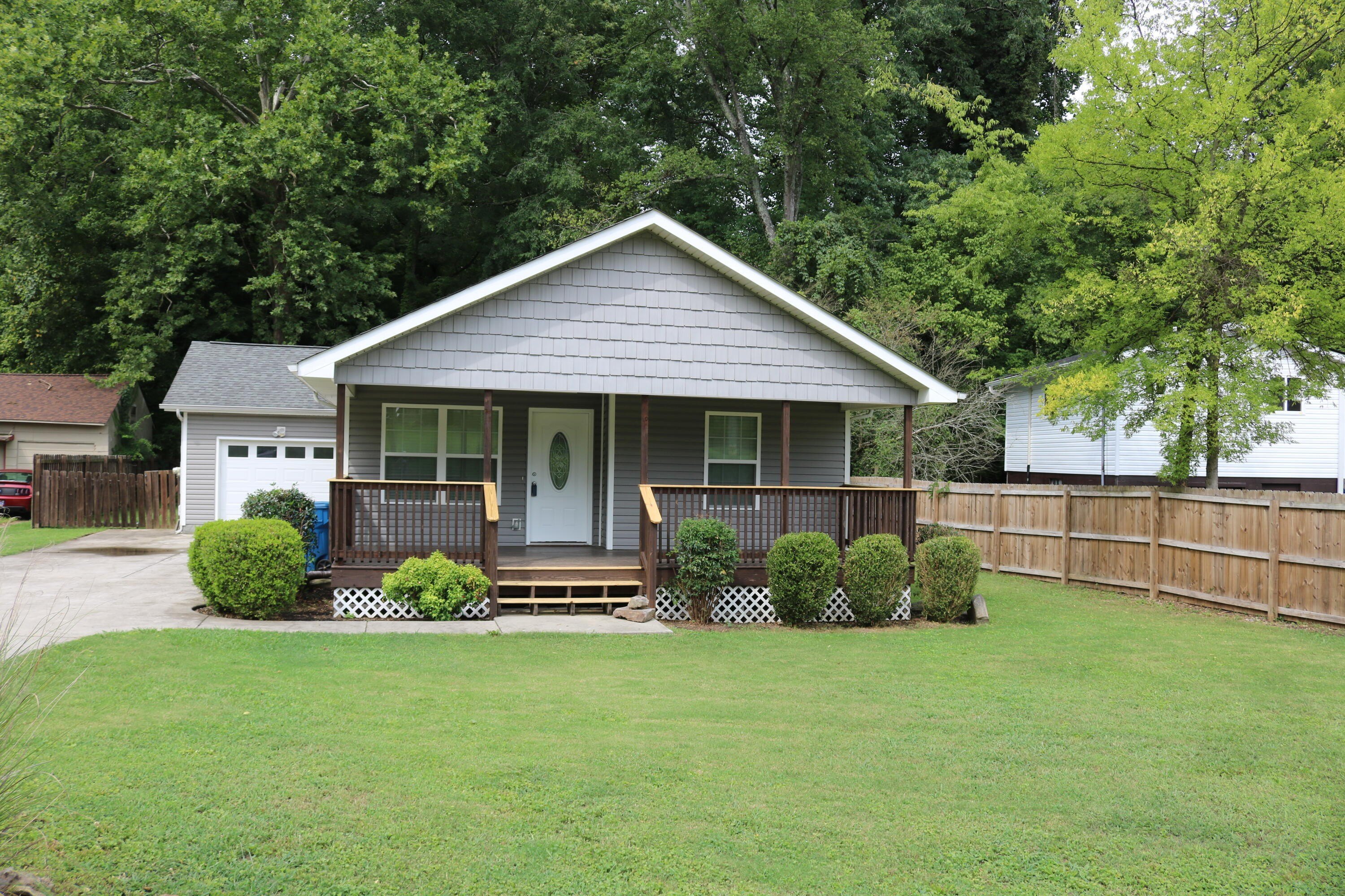 211 Martin Rd – photo 1