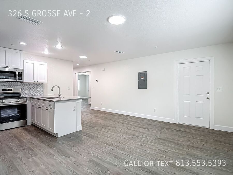 326 S Grosse Ave – photo 5