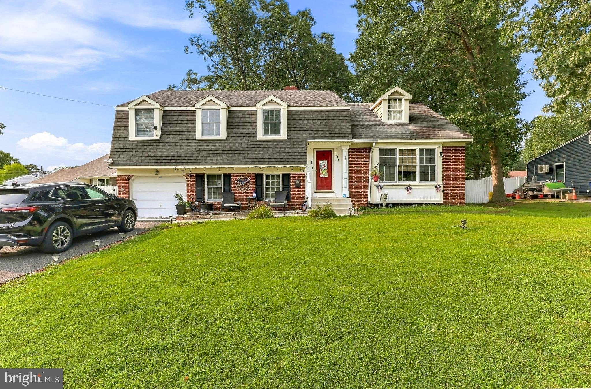 914 Schuyler Pl – photo 1