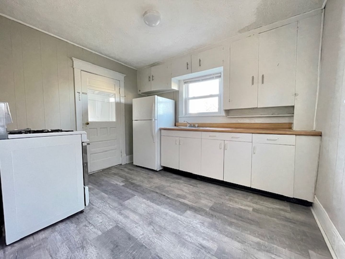 218 Pearl St – photo 2