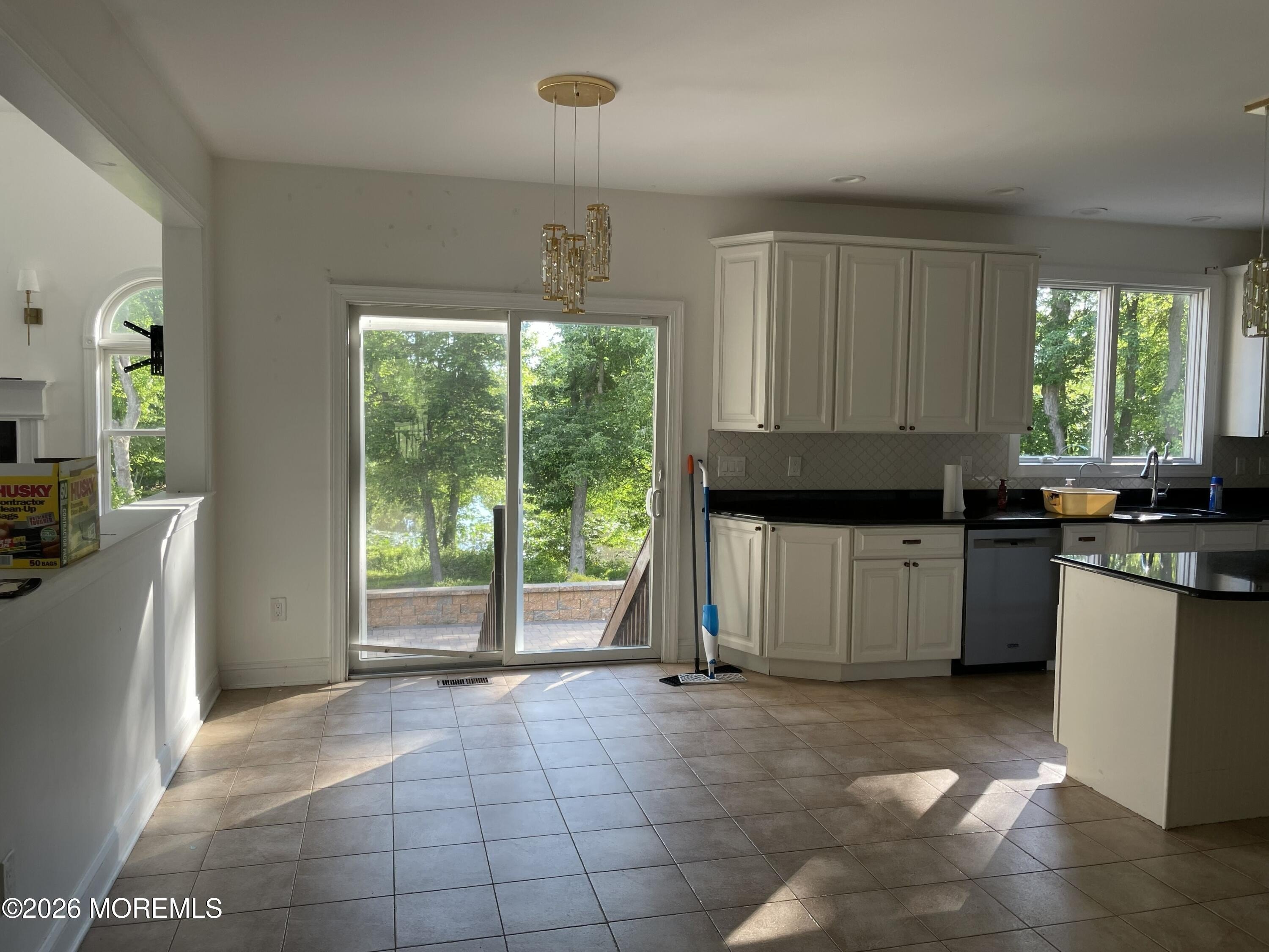 15 Hope Dr – photo 3