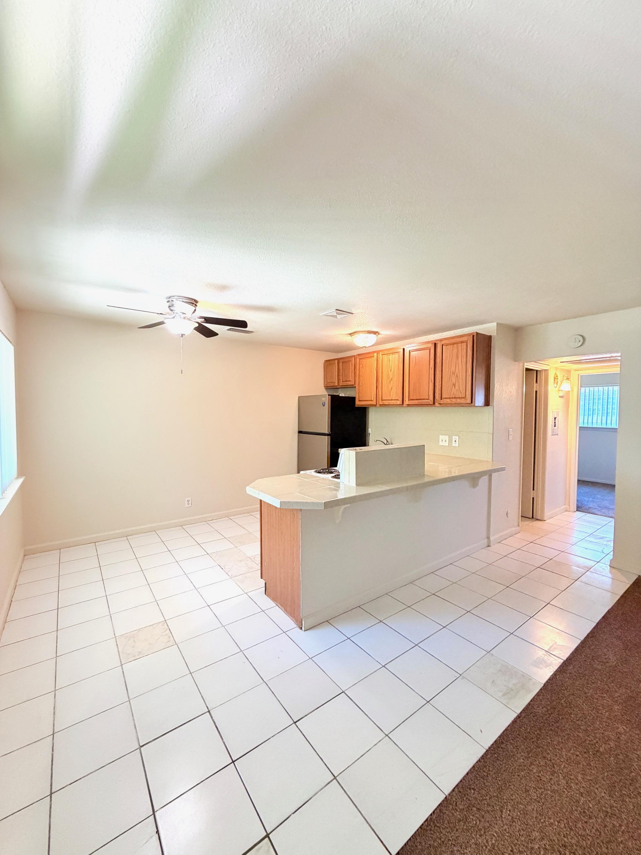 1439 E Saginaw Way unit D – photo 2