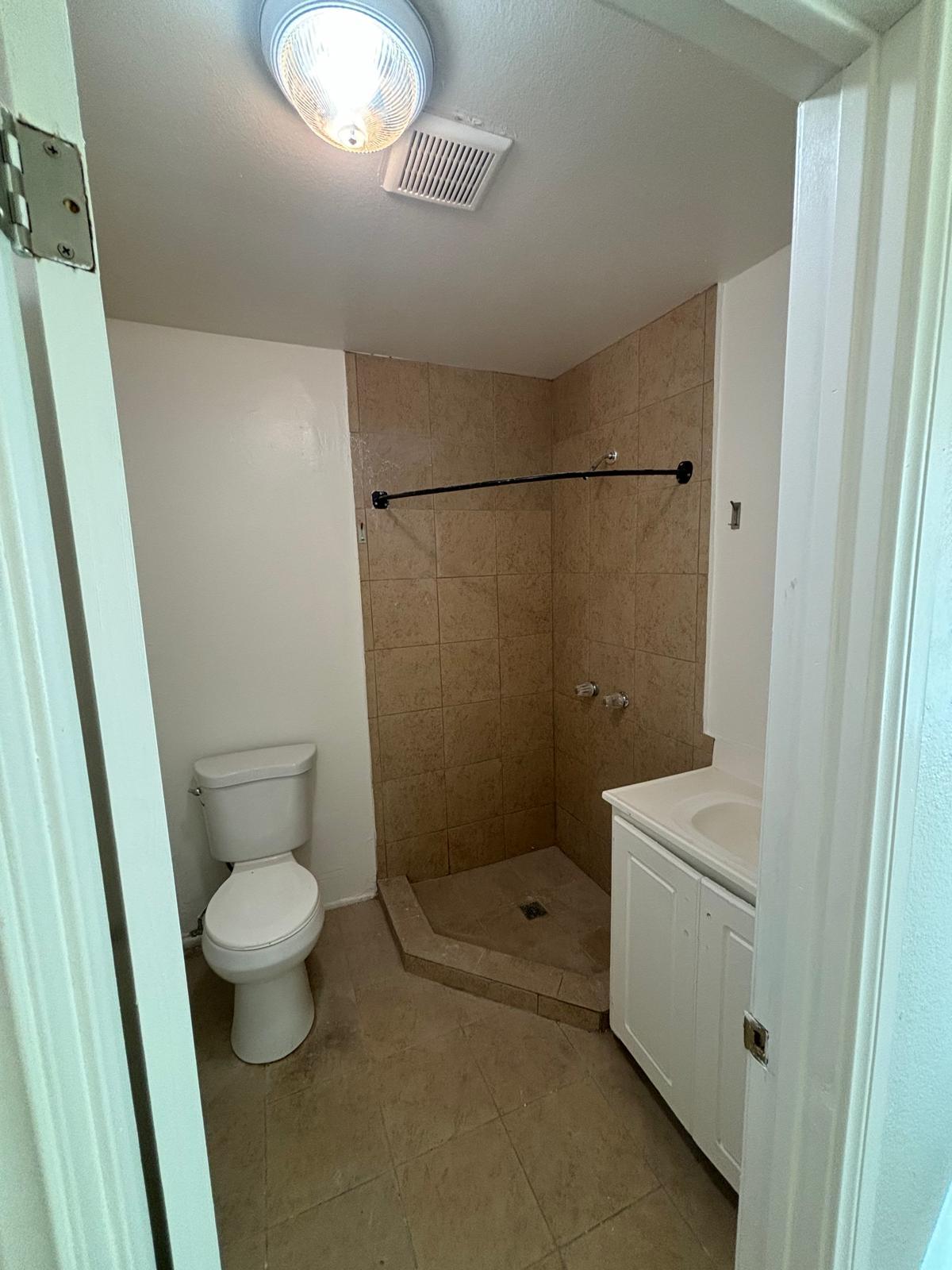 1498 E 6th St unit 7 – photo 3