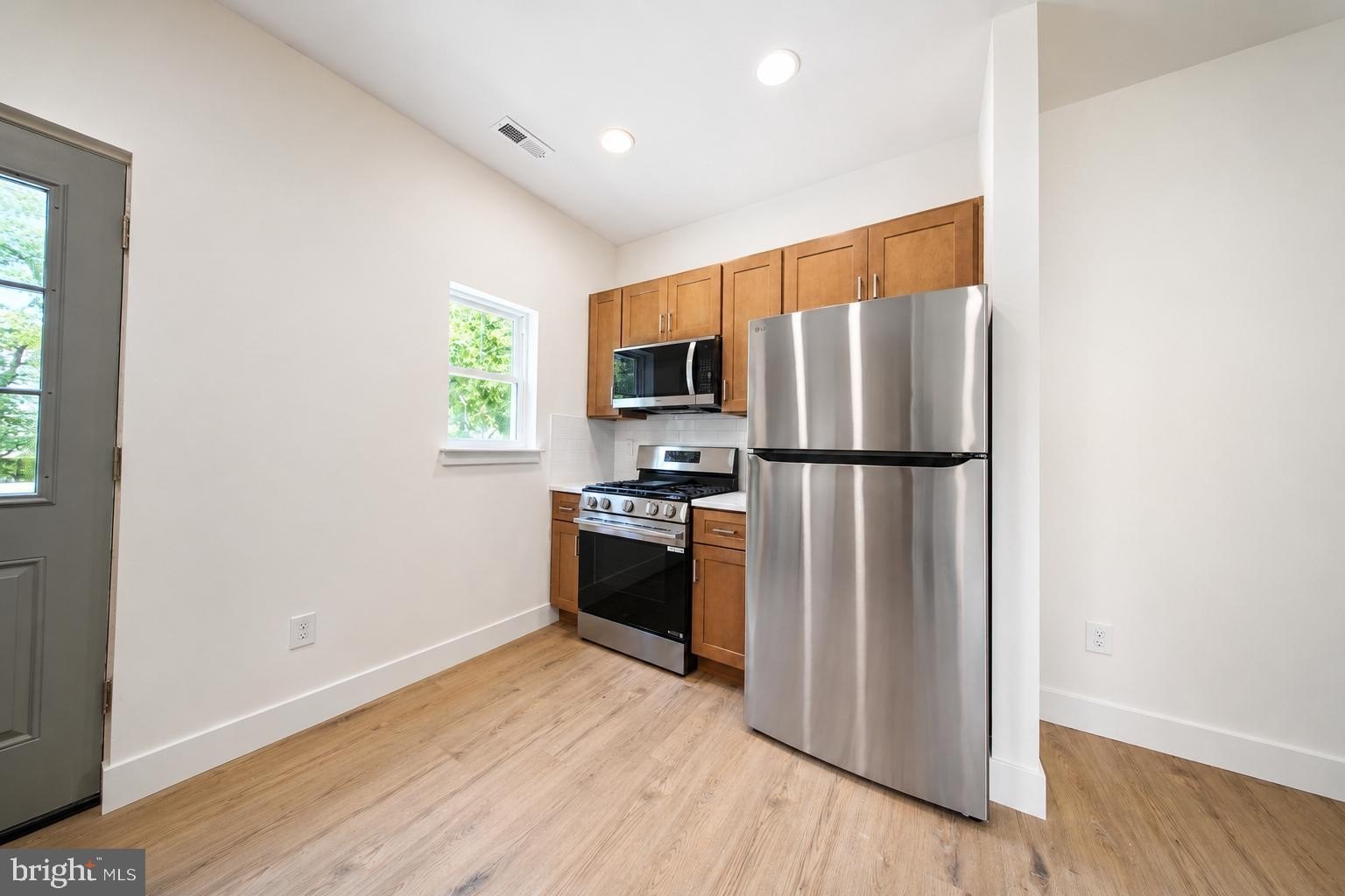 10 Myrtle Ave #B – photo 4