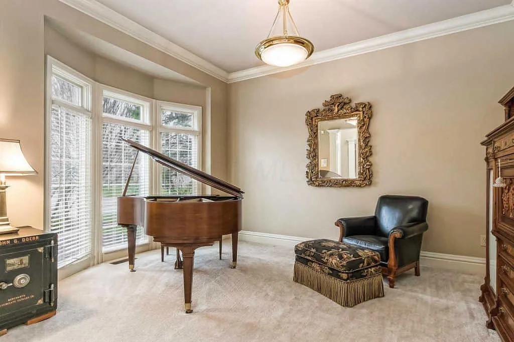 8034 Balmoral Ct – photo 3