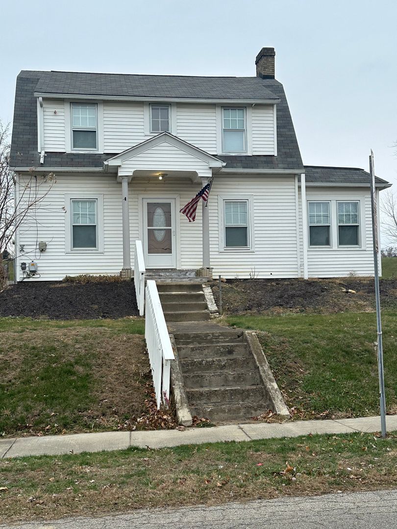 848 E University St – photo 1