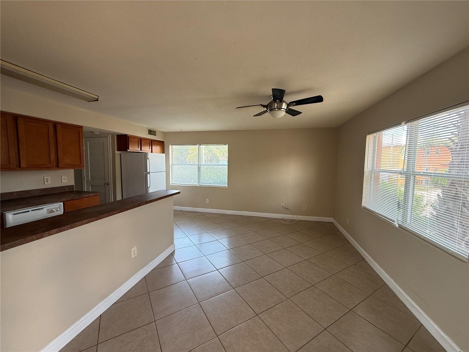 117 N Evergreen Ave #105 – photo 2