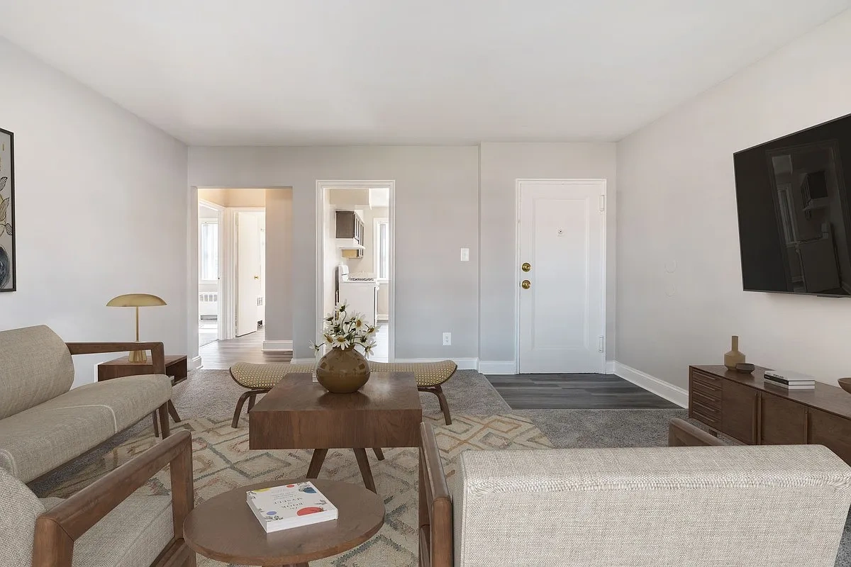 Bedford and Victoria Station Apartments – photo 5