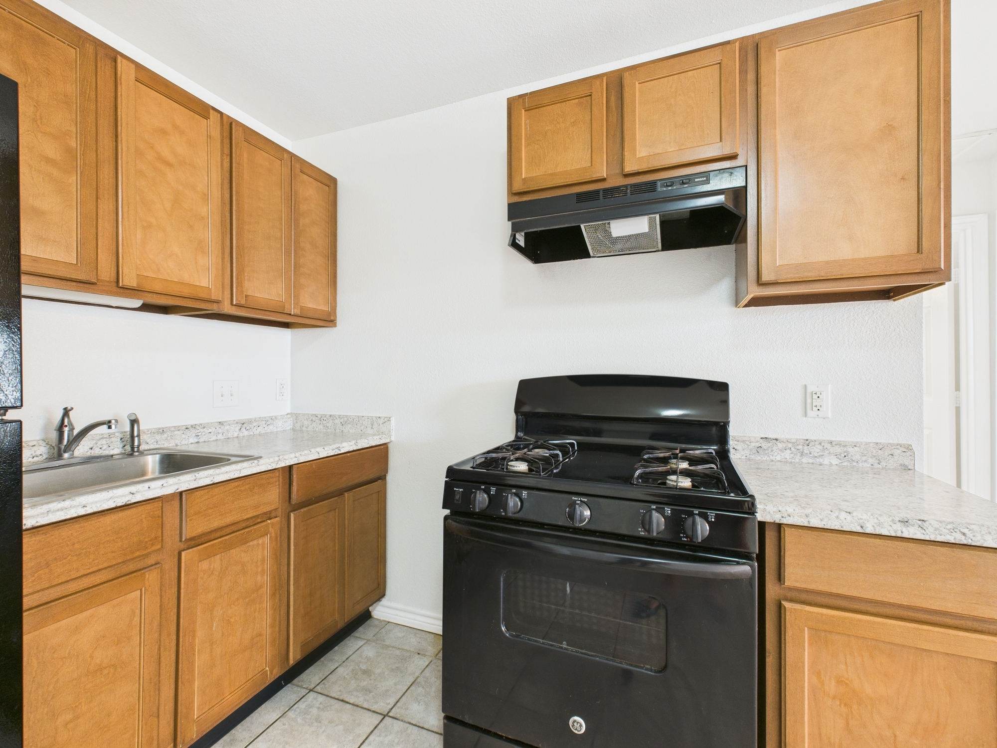 1902 Finfeather Rd – photo 4