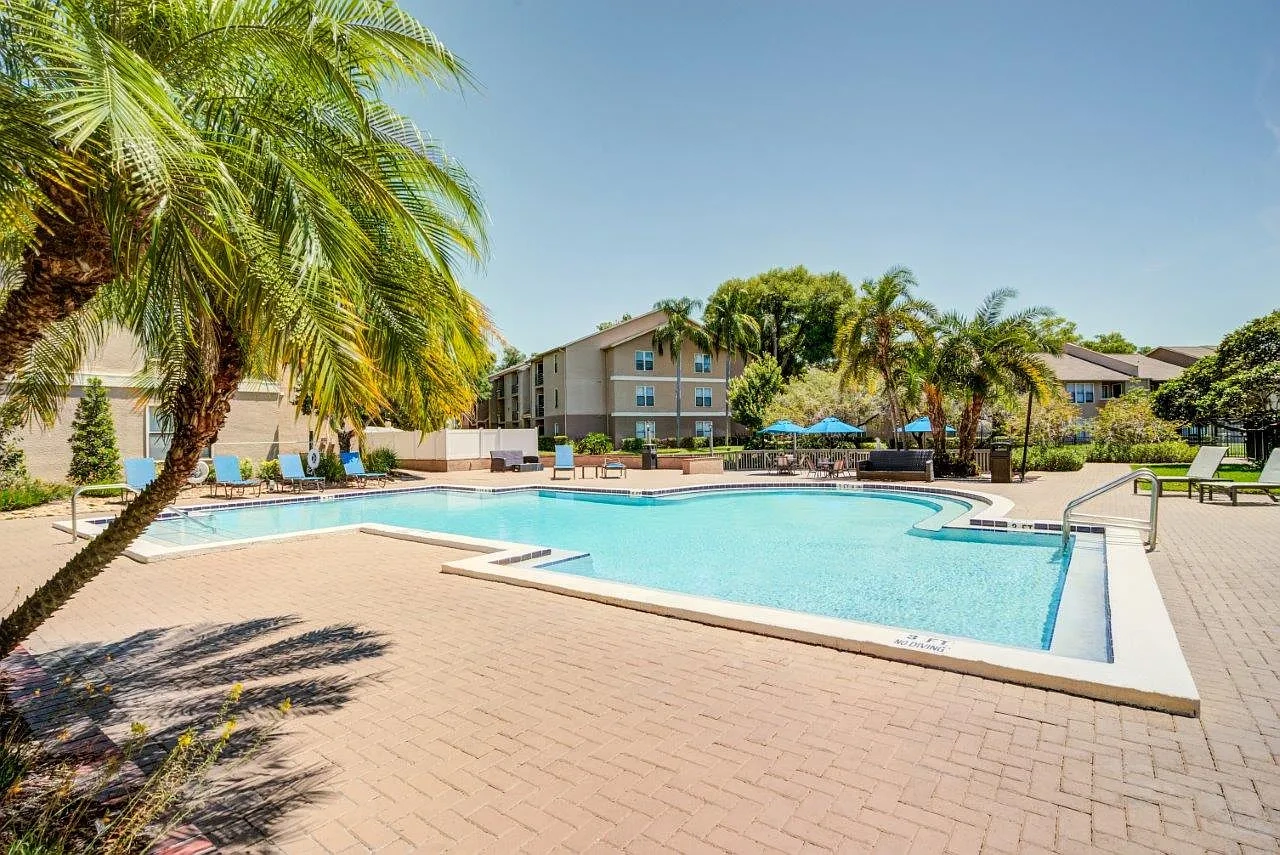 Tuscany Pointe at Tampa Apartment Homes – photo 1