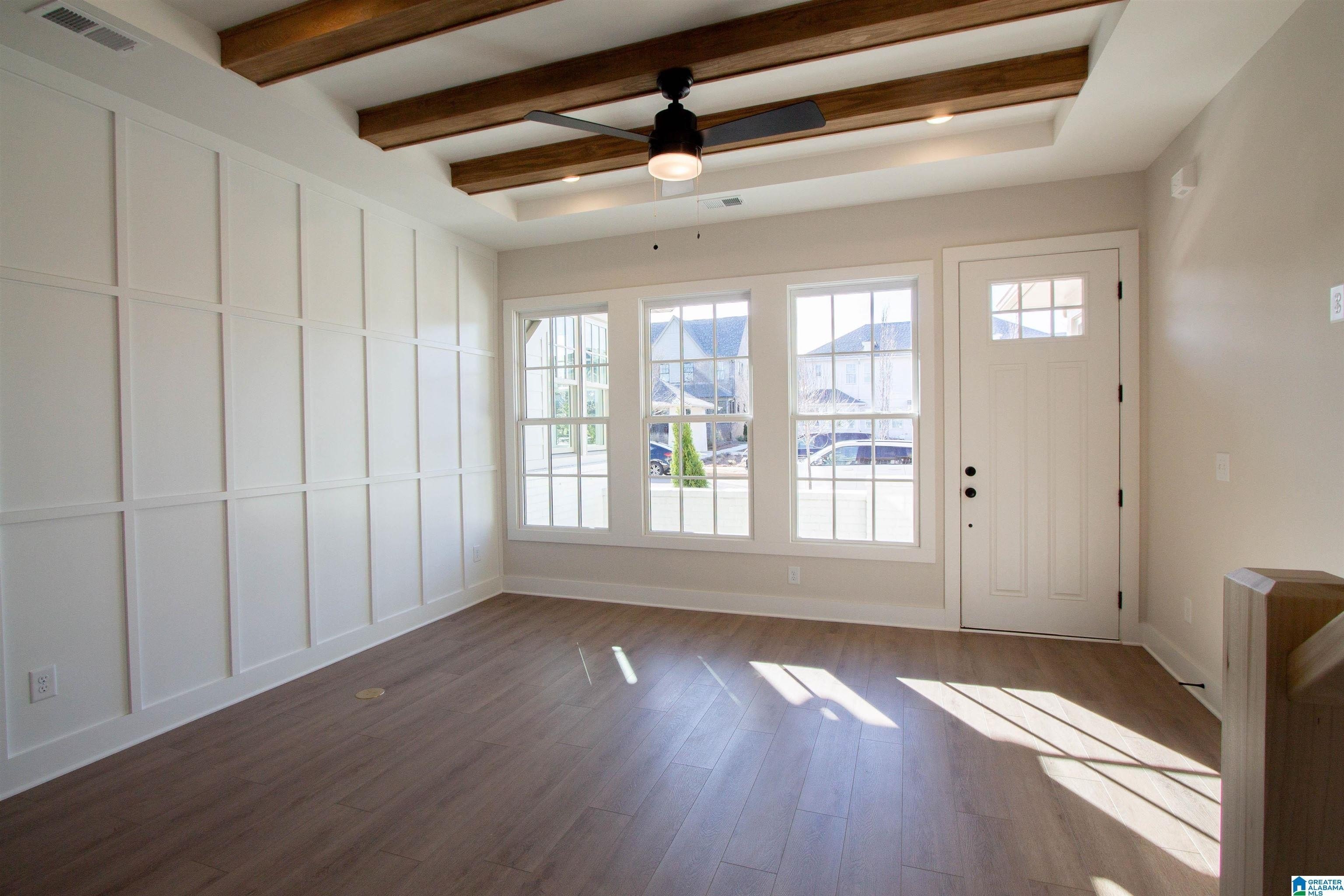 1190 Windsor Sq – photo 3