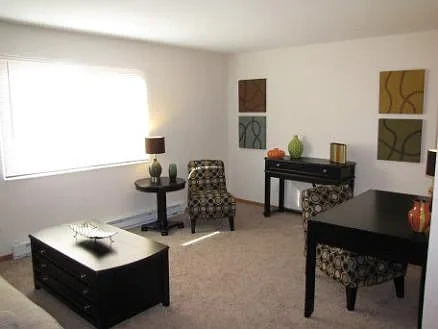 Courtyard Apartment Homes – photo 4