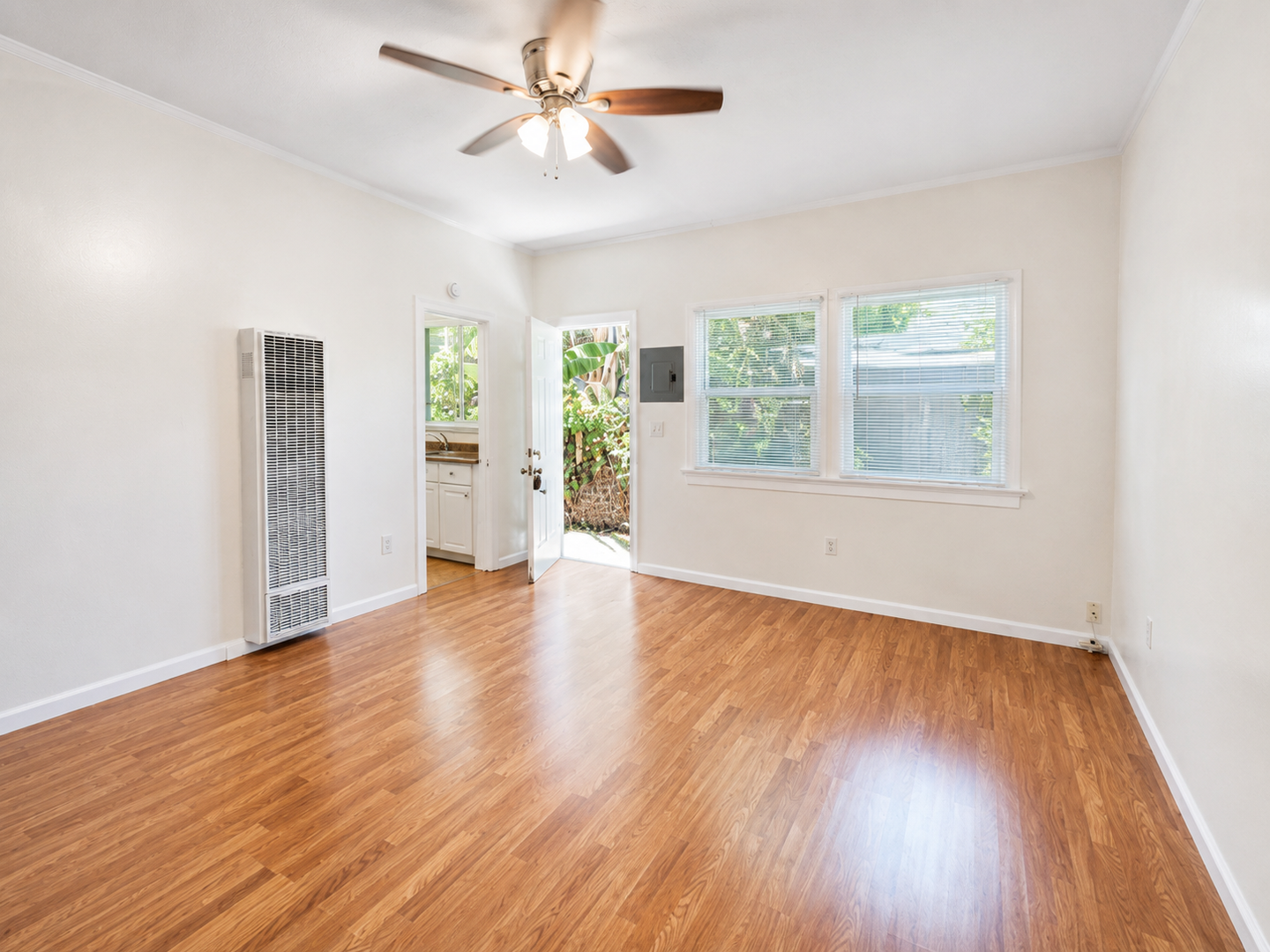 1021 Coronado Ave unit 8 – photo 2
