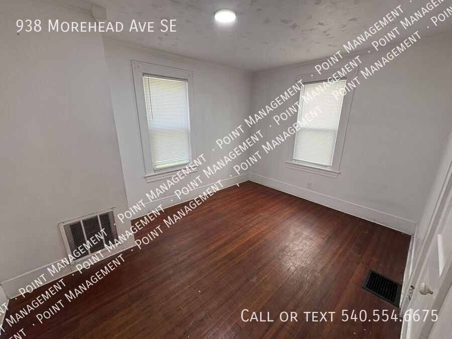 938 Morehead Ave SE – photo 3