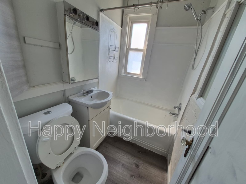 216 E Main St unit 7 – photo 4