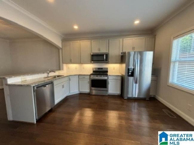 954 Lennox Blvd – photo 4