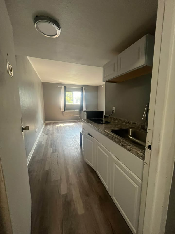 111 S Summit St unit 204 – photo 1