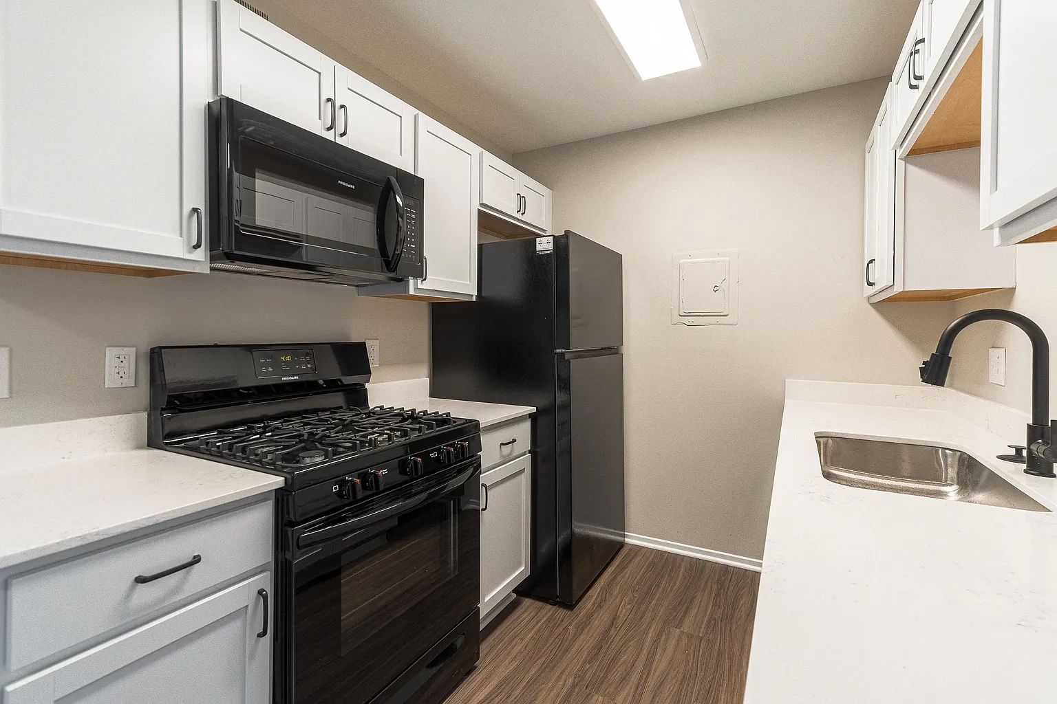 Bristol Square and Golden Gate Apartments – Floor plan