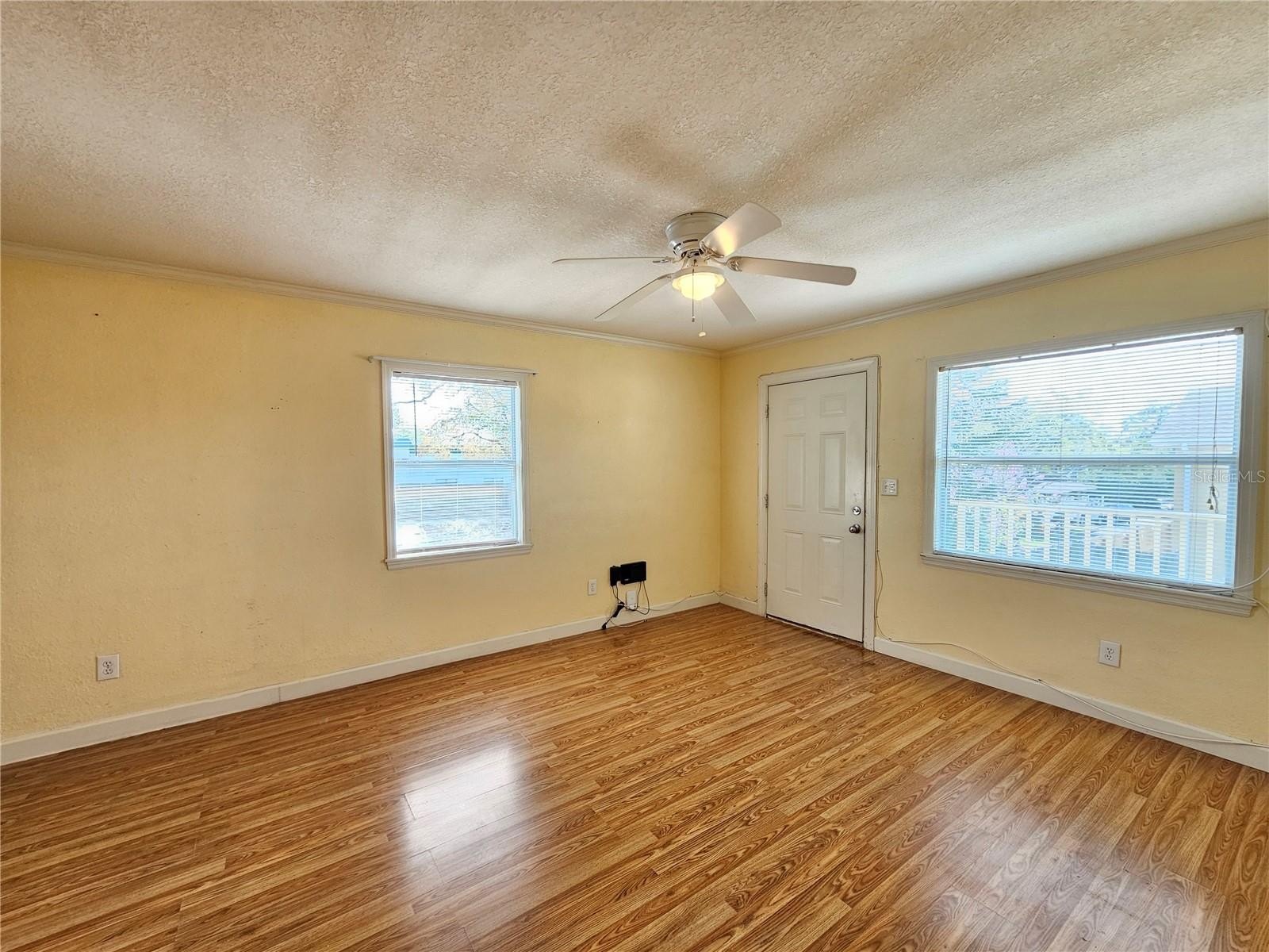 119 N Evergreen Ave #203 – photo 4