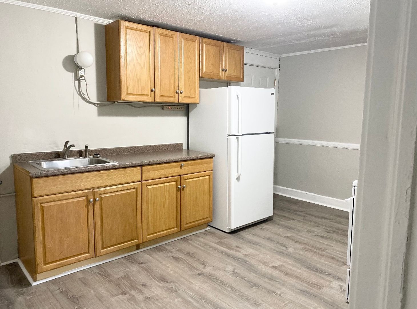 12022 Mayfield Rd unit Unit 11 – photo 5