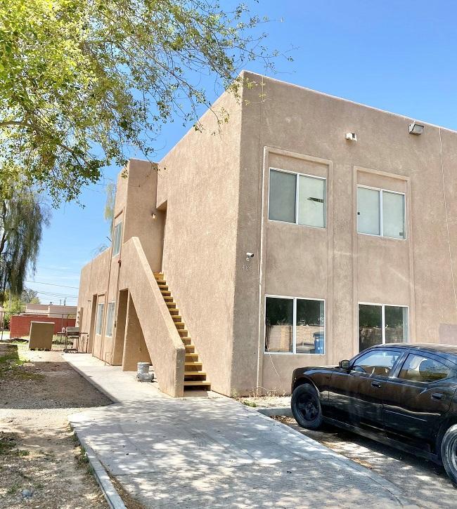 486 S 15th Ave – photo 1