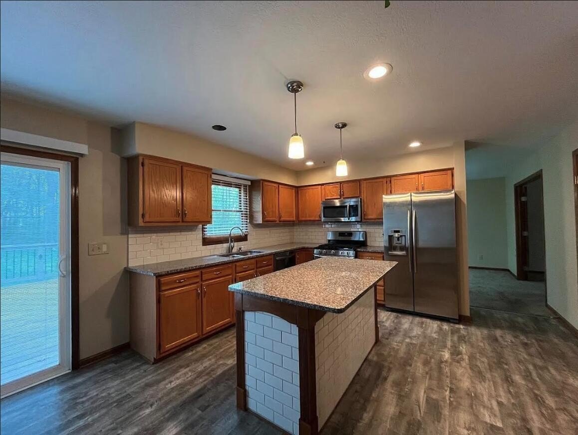 440 Taylor Ave – photo 5