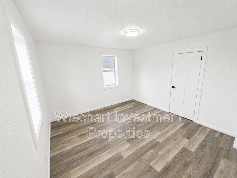 618 W Wayne St – photo 3