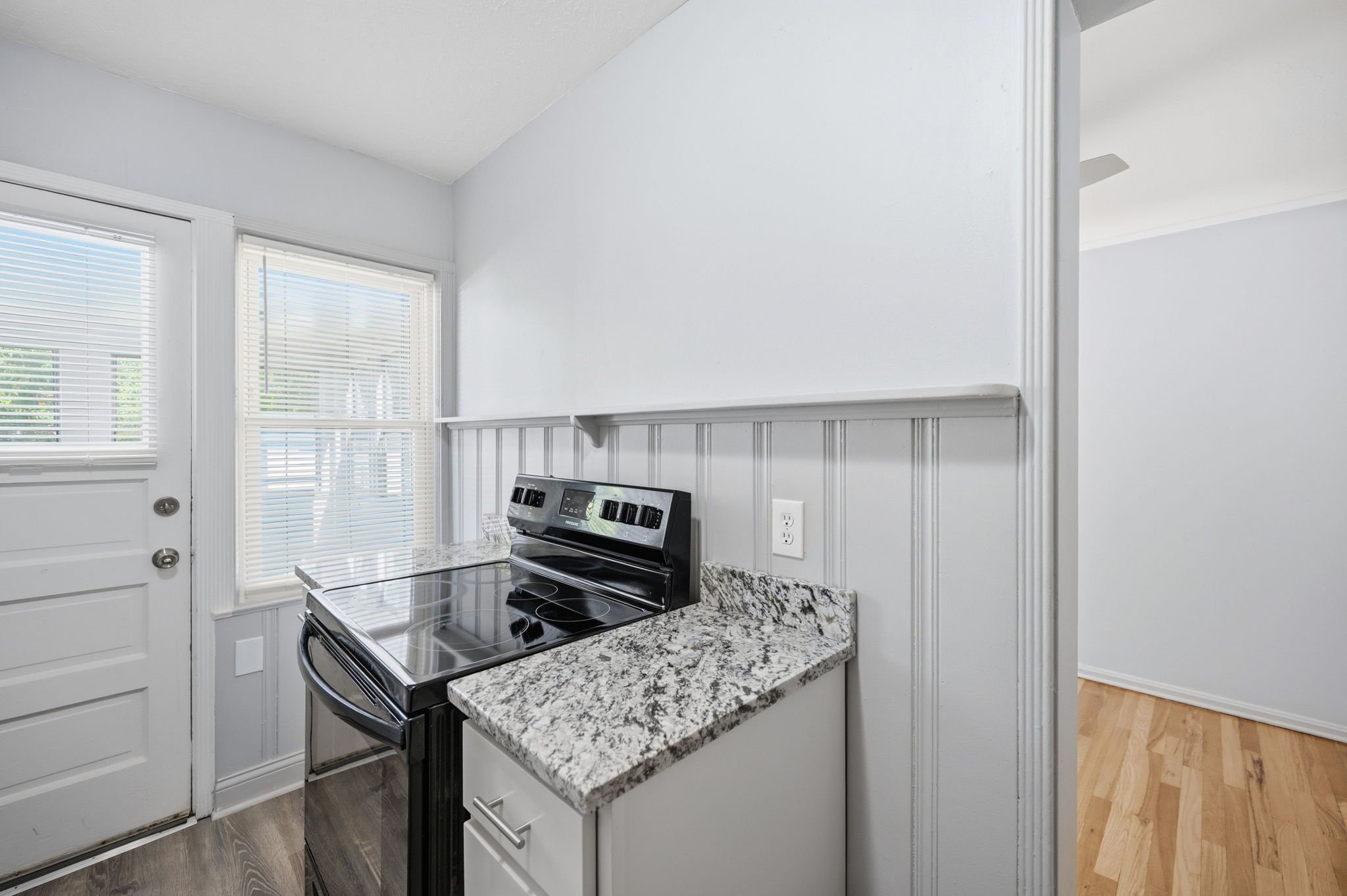 253 E 250th St – photo 4