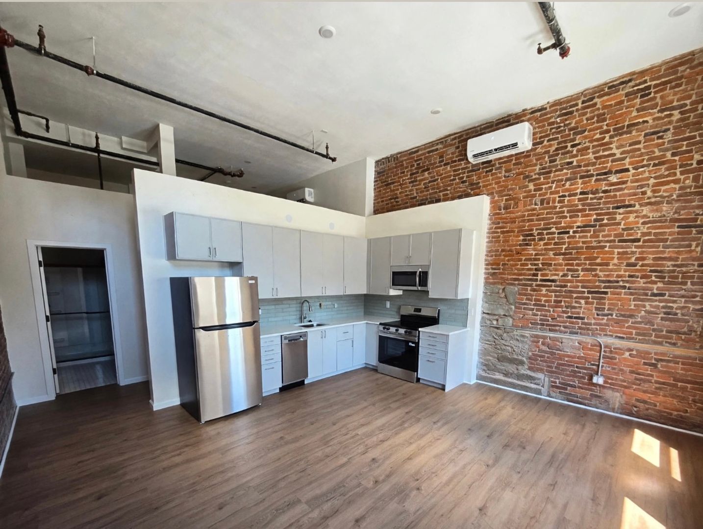 836-838 Concord St unit 1B – photo 1