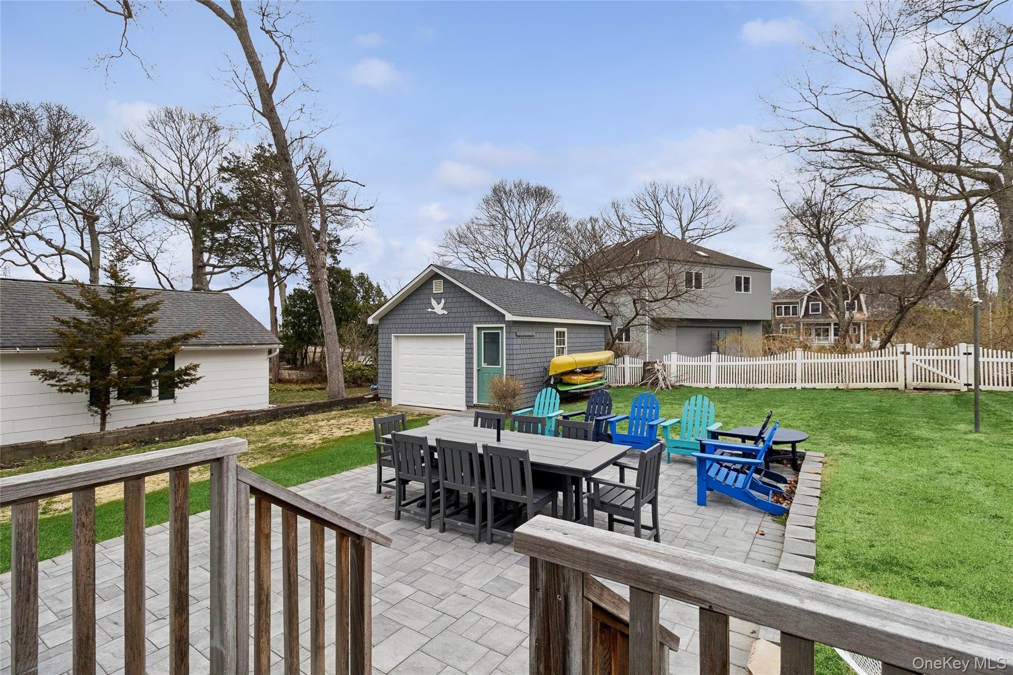 1050 Pine Ave – photo 4