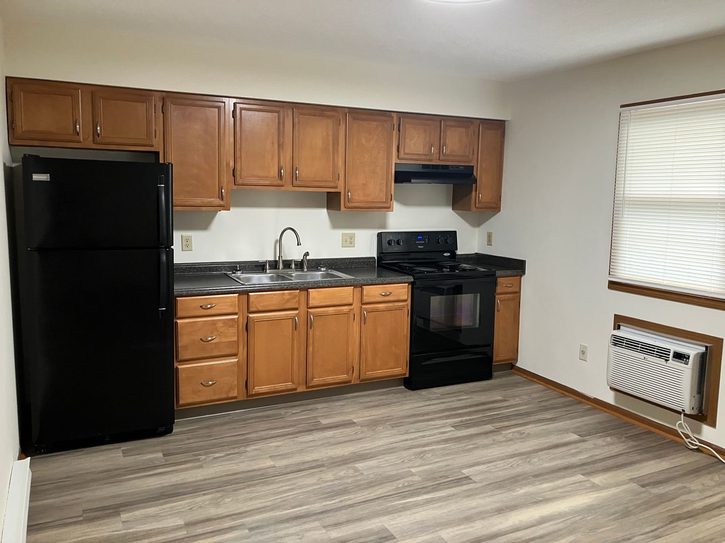 1115 Stephenson Dr unit 1144J – photo 3