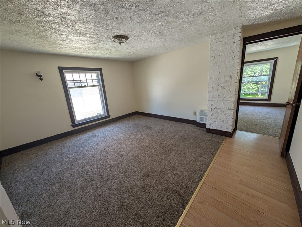545 W 36th St – photo 4