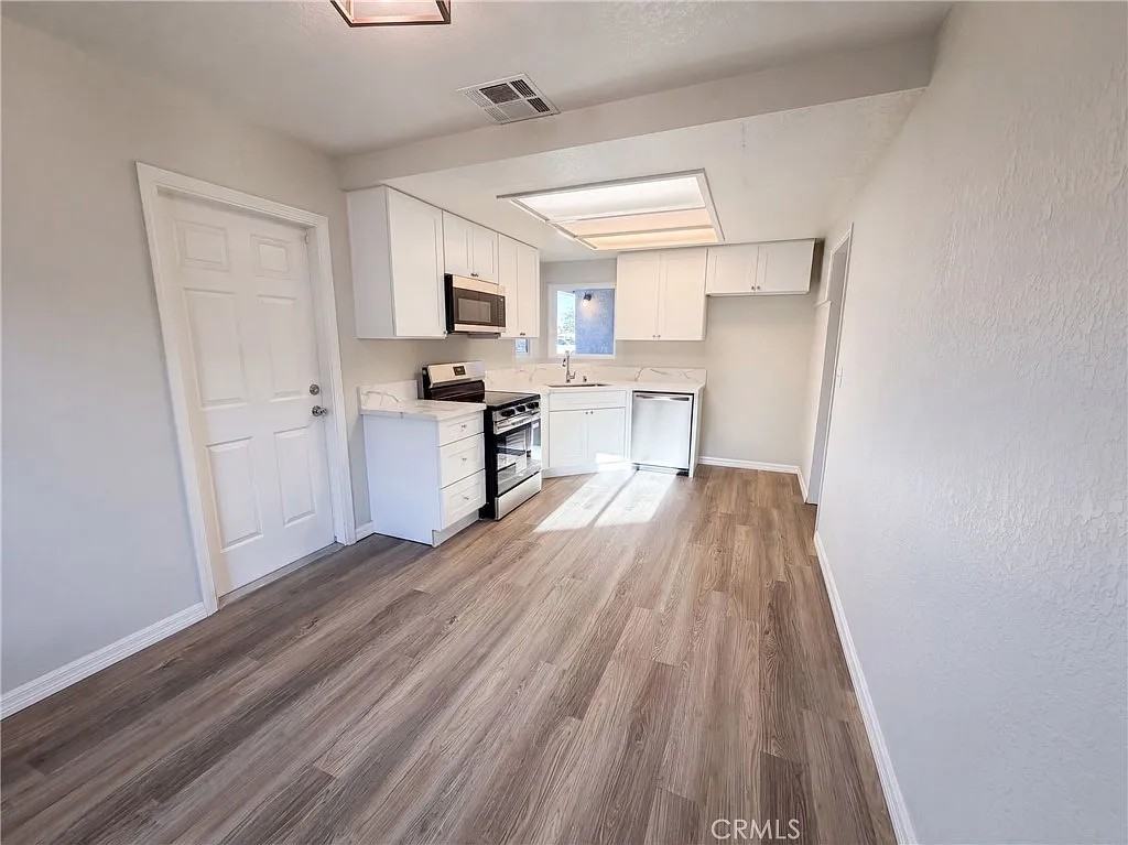 26934 10th St – photo 4