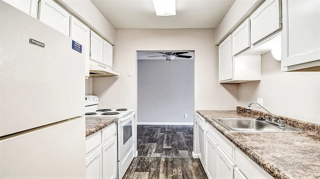 Fox Hunt Apartments – photo 4