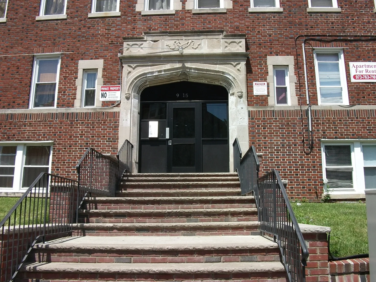9-15 Chapman Place – photo 3