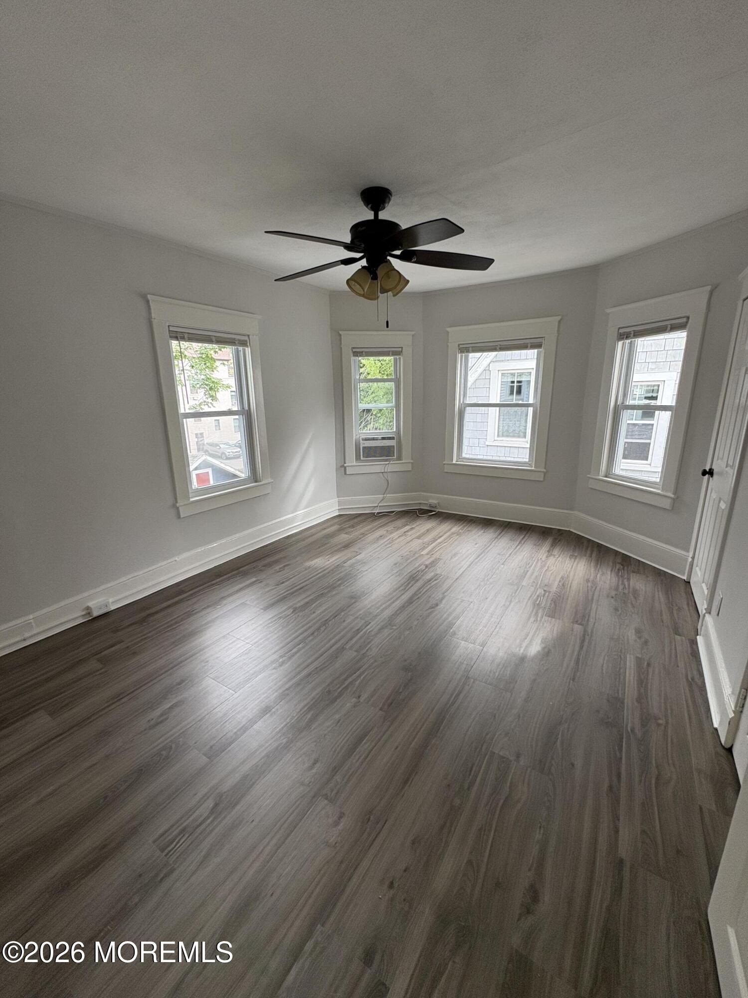 24 Waverly Pl #B – photo 4
