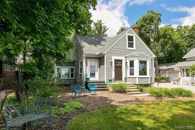 3630 Orchard Lake Rd – photo 4