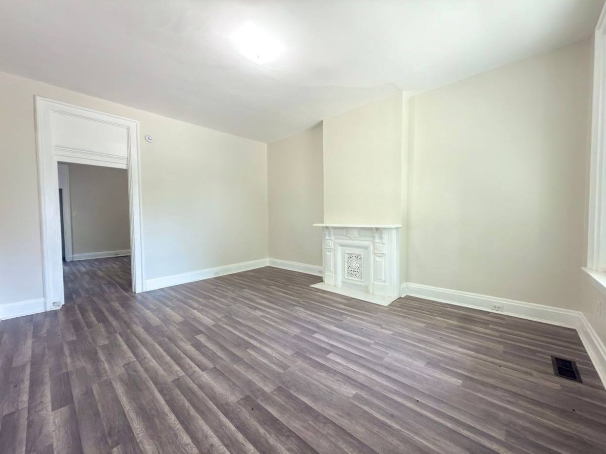 1030 Considine Ave – photo 2