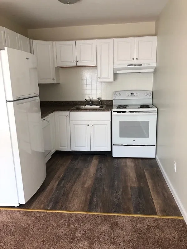 85 Cove Road – photo 1