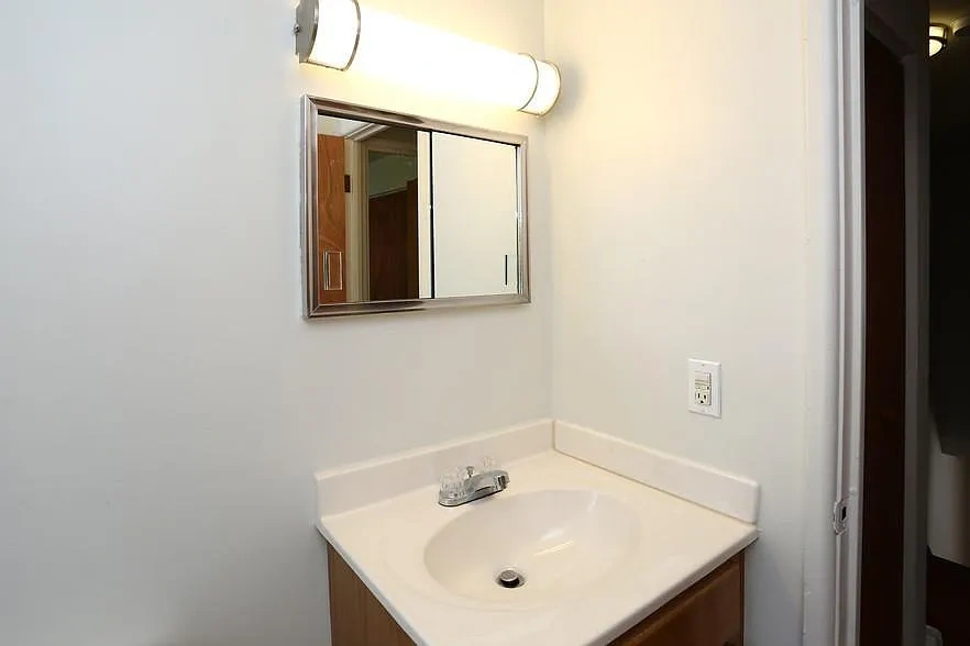 Parkside Apartments – photo 1