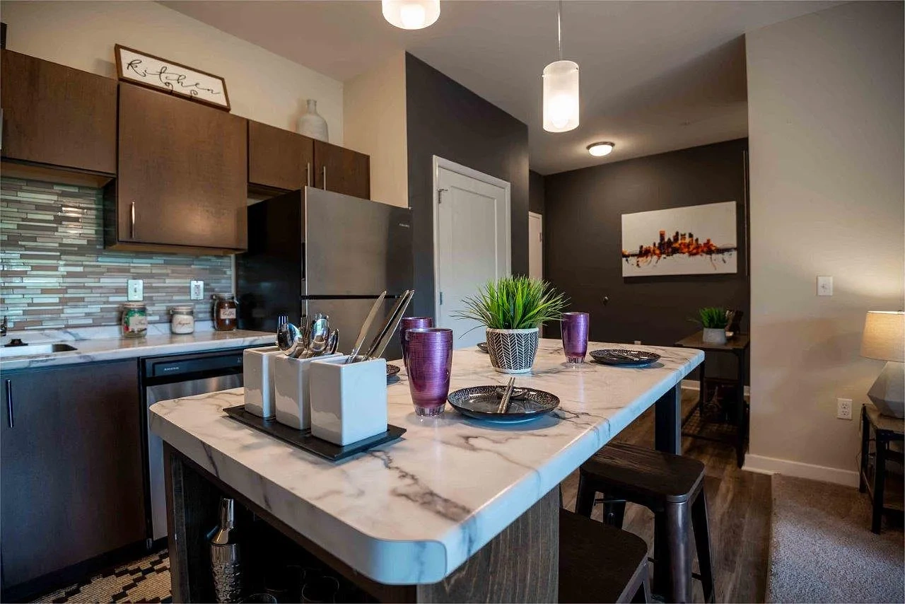 Park West 205 Apartment Homes – photo 3